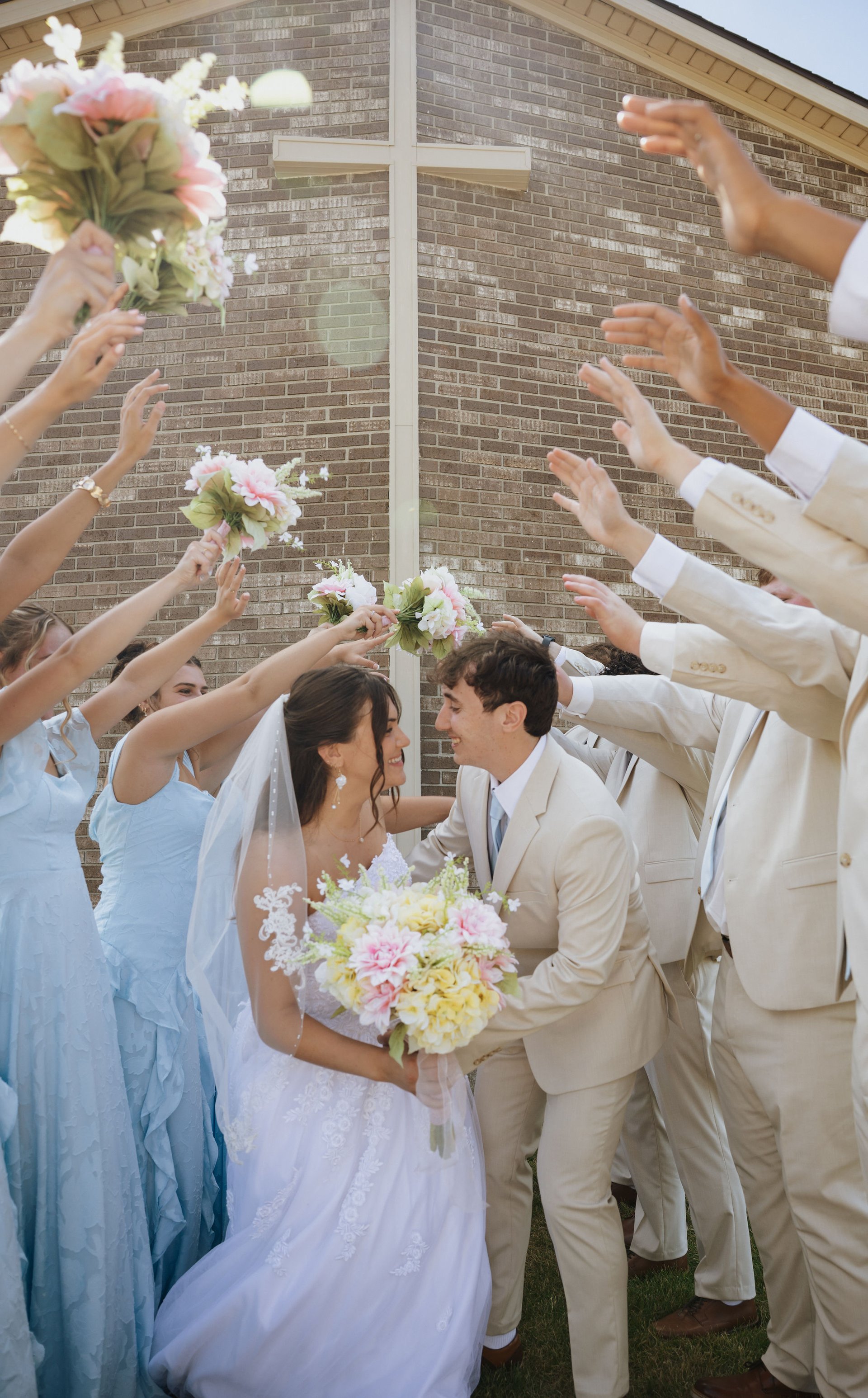 Wedding party tunnel